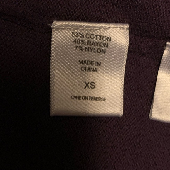 NEW YORK & COMPANY LONG SLEEVES BUTTON DOWN TOP - Picture 8 of 8